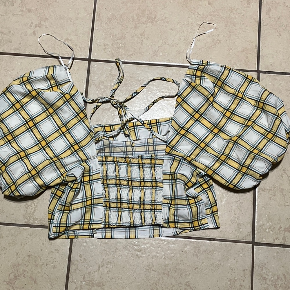 Plaid Puff Sleeve Crop Top